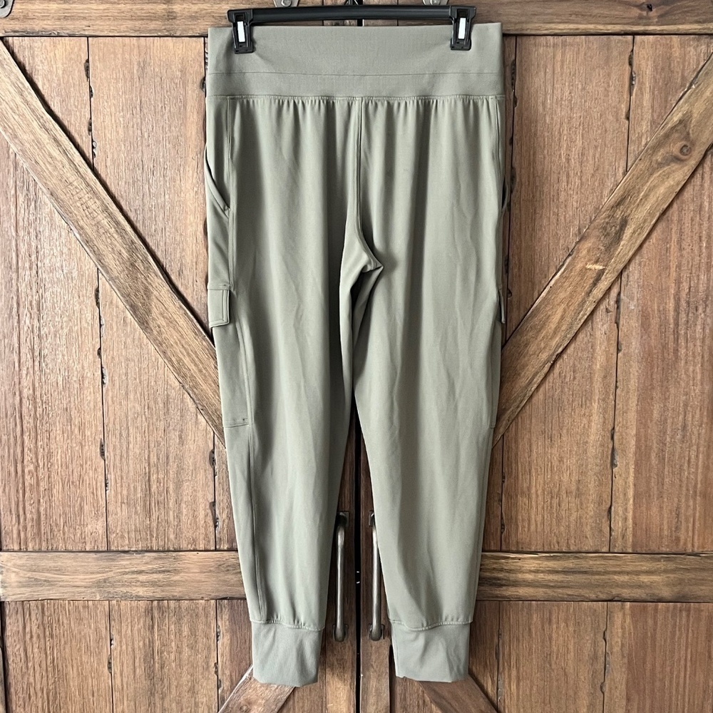 Athleta Venice High Rise Athleisure Cargo Jogger Moss Green Size Large - Picture 5 of 9